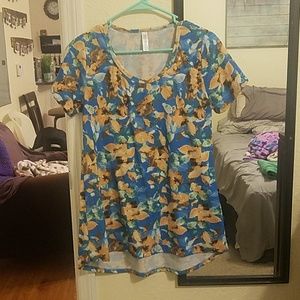 Small Classic Tee Lularoe floral